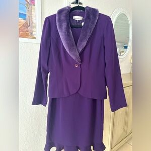 Elegant Purple Skirt Suit for Sophisticated Evenings